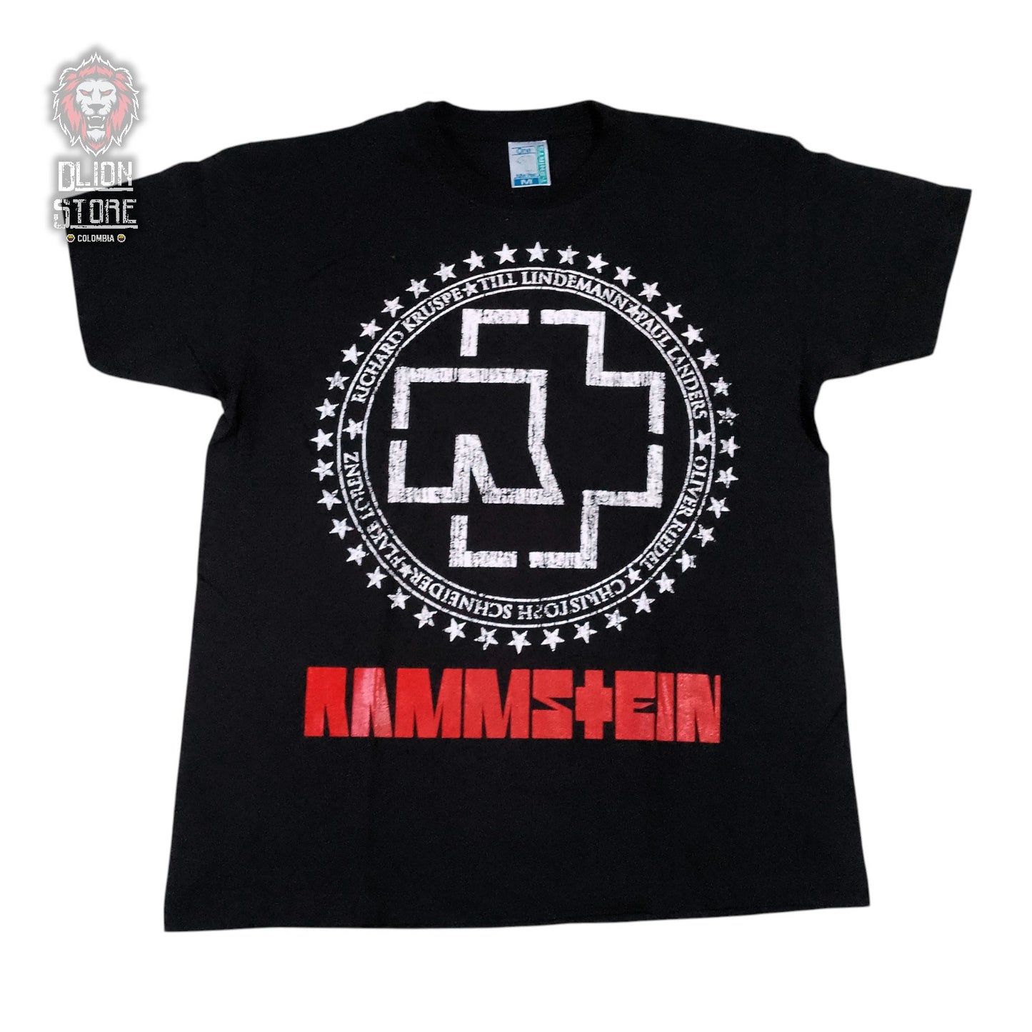 Camiseta negra unisex de Rammstein estampada, producto de DLion Store