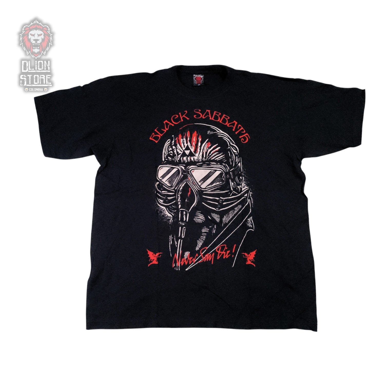 Camiseta negra unisex de Black Sabbath estampada, producto de DLion Store