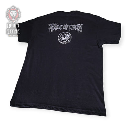 Camiseta negra estampada. Disponible en DLion Store.