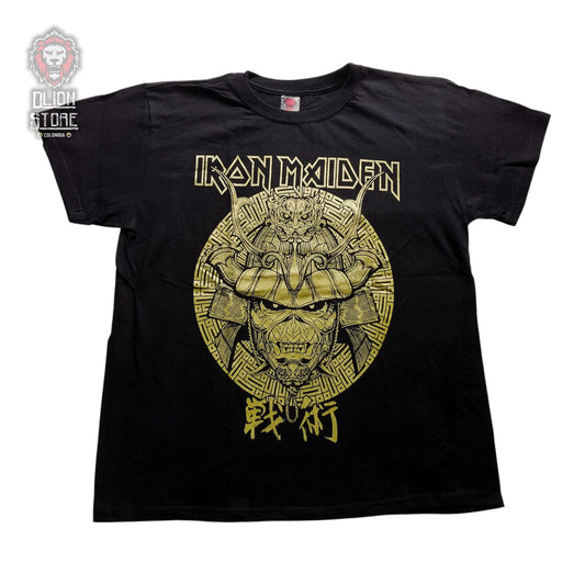 Camiseta negra unisex de Iron Maiden estampada, producto de DLion Store