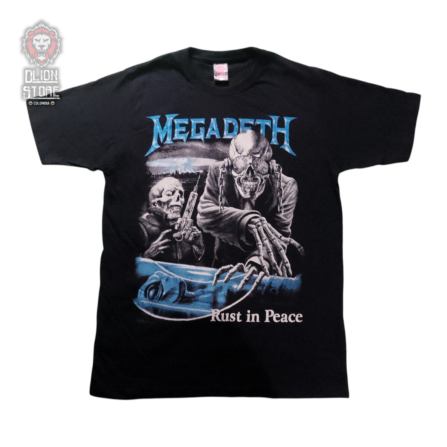 Camiseta negra estampada. Disponible en DLion Store.