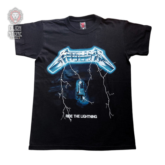Camiseta negra unisex de Metallica estampada, producto de DLion Store