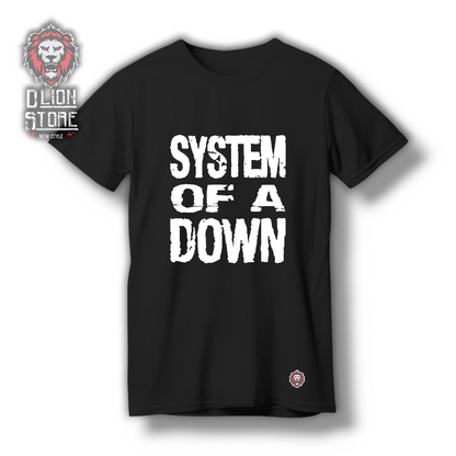 Camiseta negra estampada. Disponible en DLion Store.