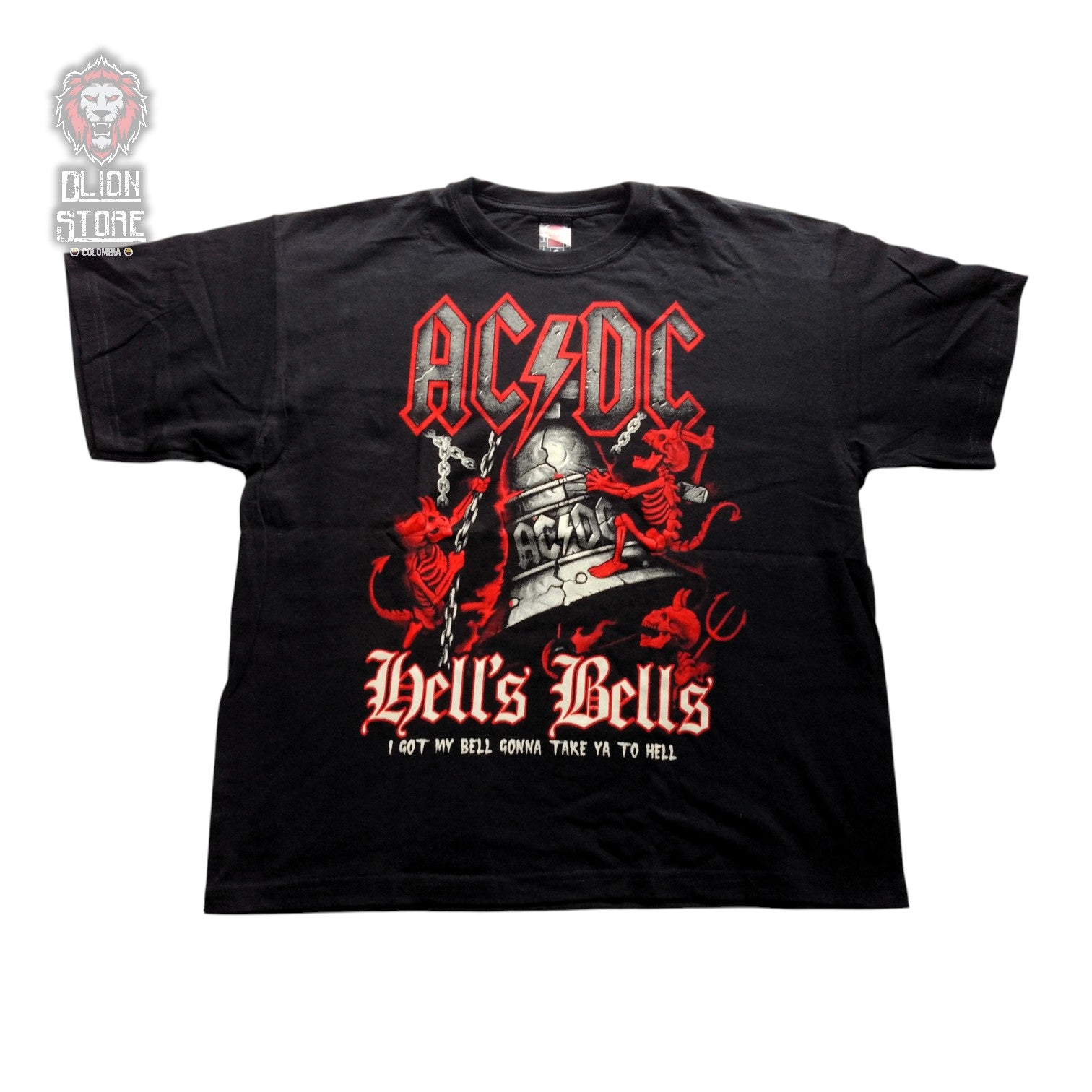Camiseta de ACDC color negro, estampada, estilo unisex, disponible en Colombia.